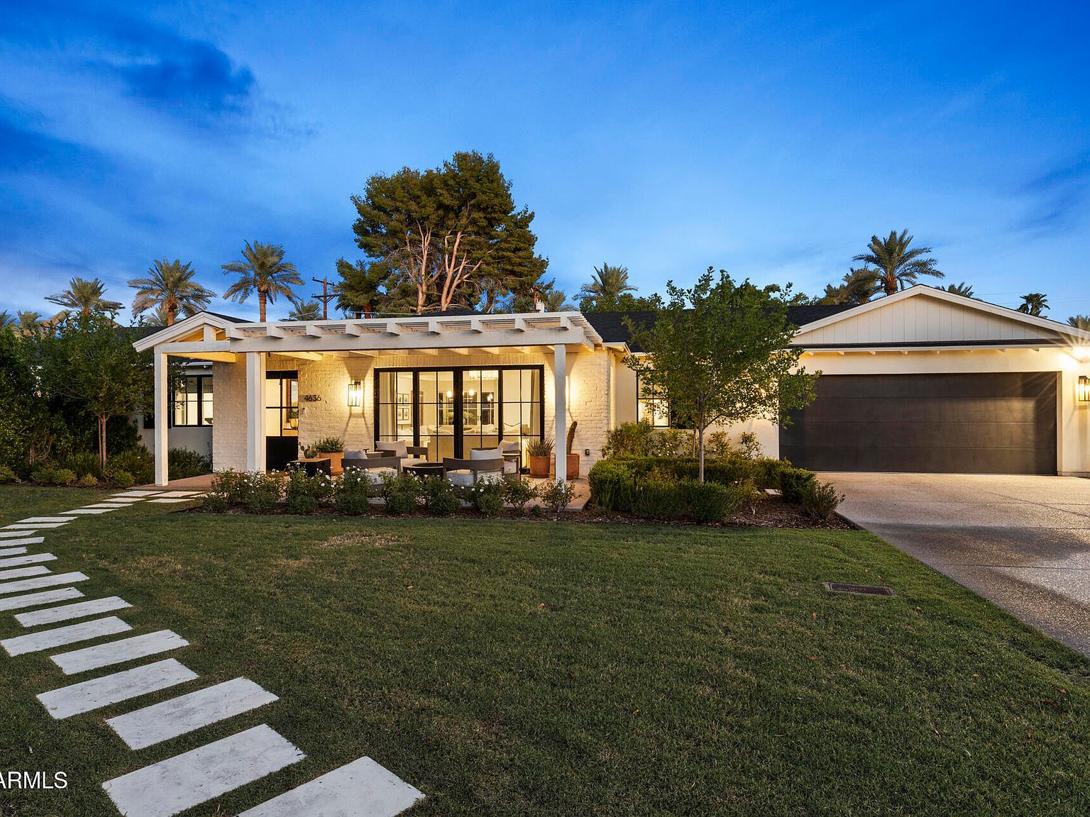 4636 E Calle Ventura Phoenix, AZ 85018 - Thumbnail 2