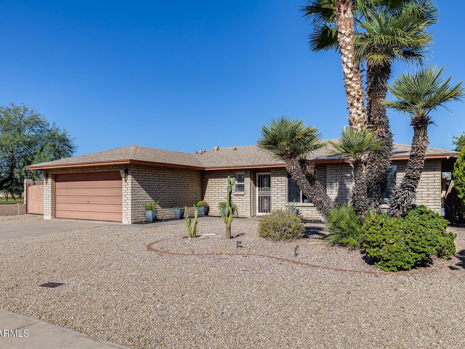 5816 E Acoma Dr Scottsdale, AZ 85254 - Thumbnail 2