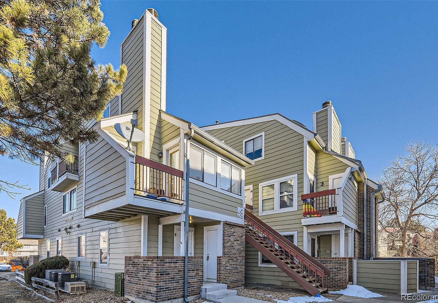 932 S Dearborn Way Building 932-8 Aurora, CO 80012 - Thumbnail 2