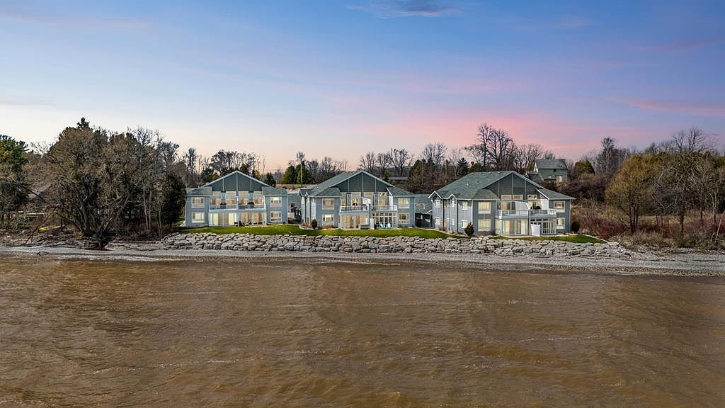 2614 Lake St Algoma, WI 54201  | Condominium
