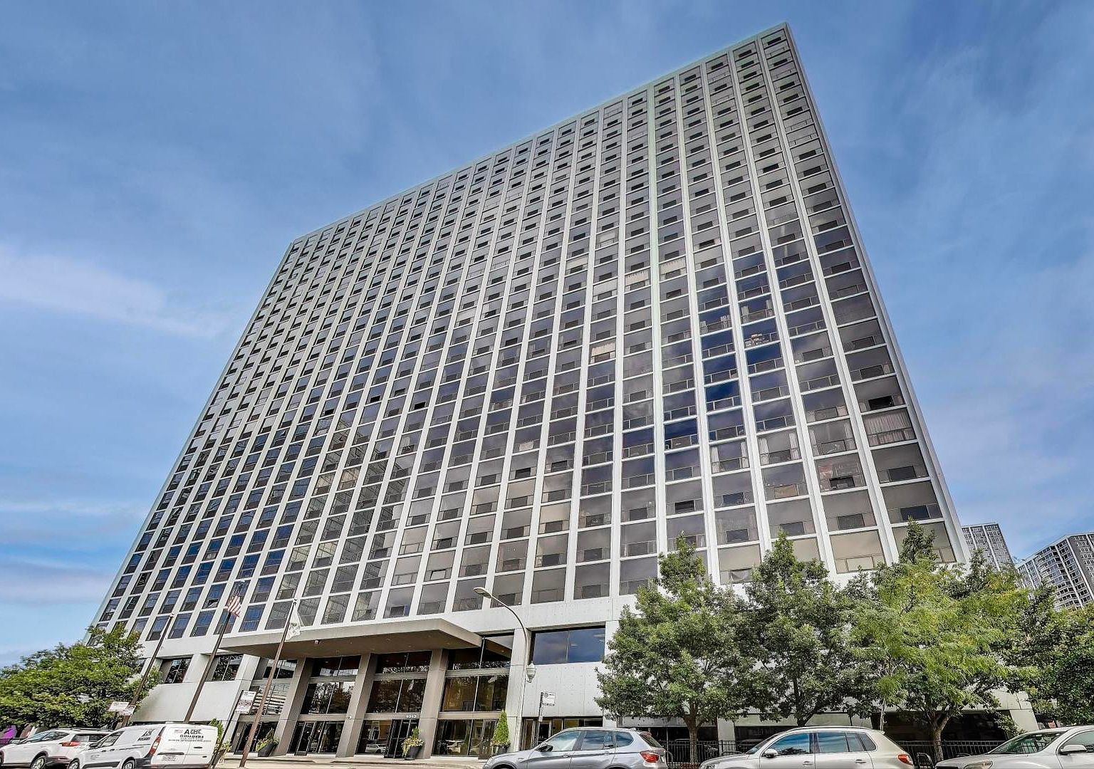 4343 N Clarendon Ave APT 1315 Chicago, IL 60613 - Thumbnail 2