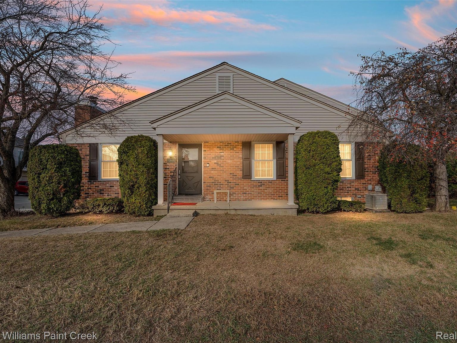 15895 Cambridge Dr Clinton Township, MI 48038 - Thumbnail 2