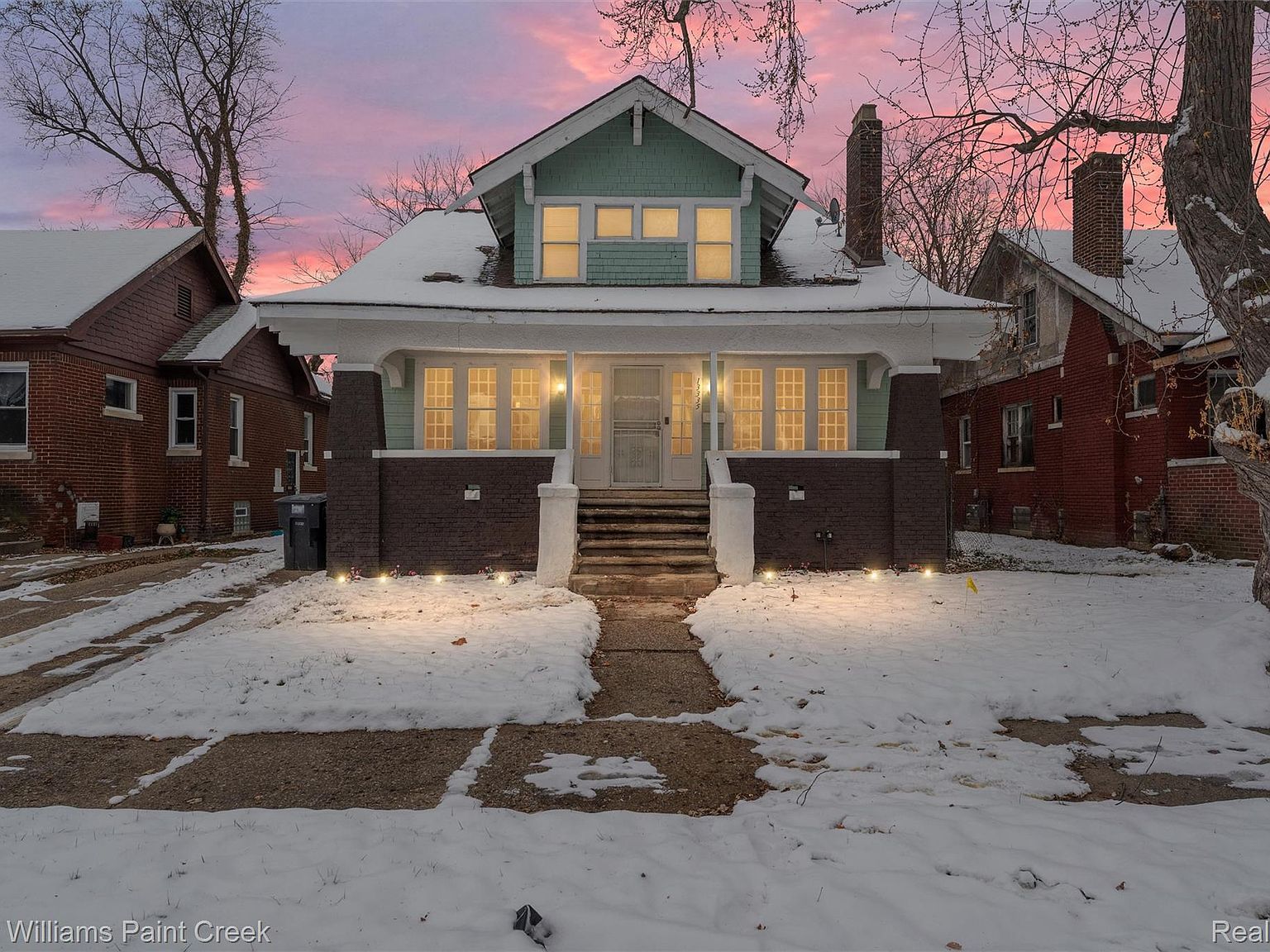 13335 Strathmoor St Detroit, MI 48227 - Thumbnail 2