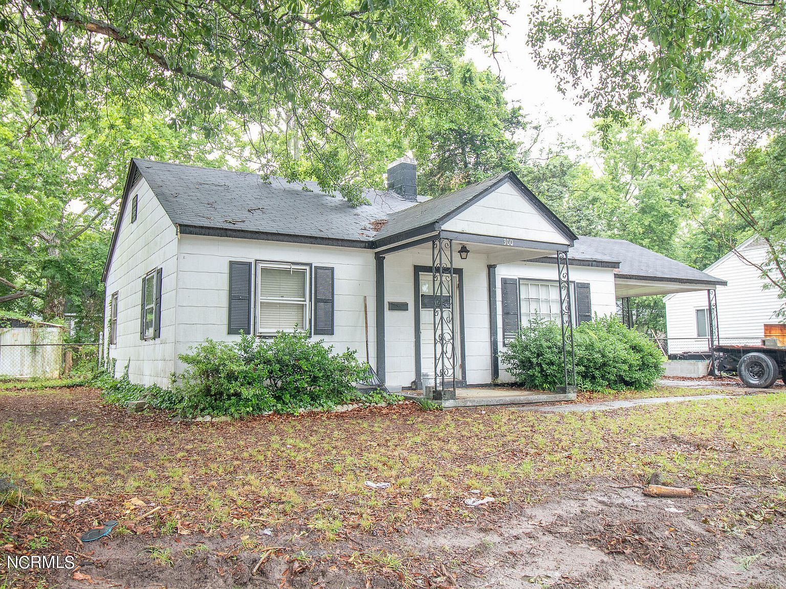 300 Carolina Ave Tarboro, NC 27886 - Thumbnail 2