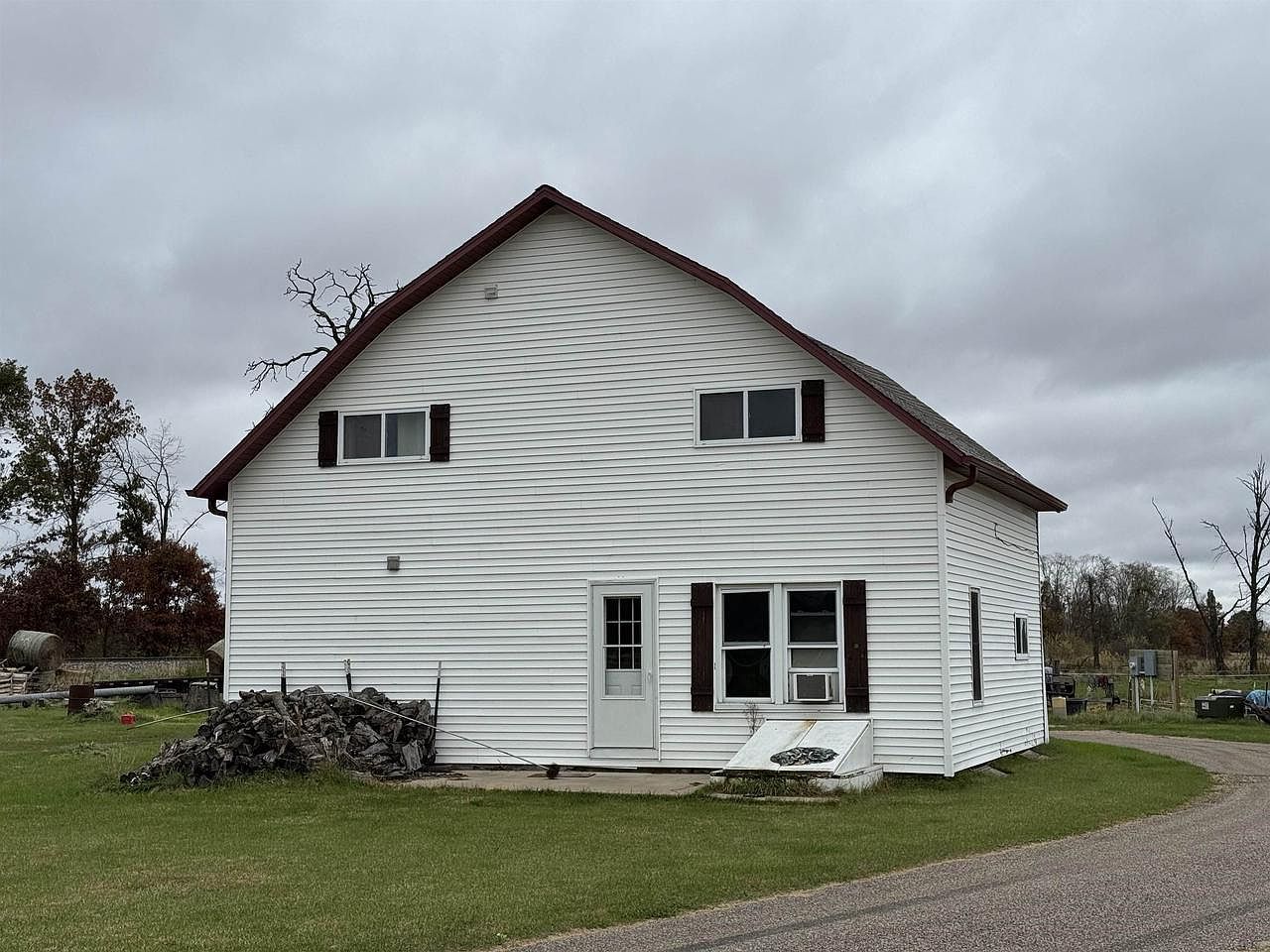 10086 County Rd Warrens, WI 54666 - Thumbnail 2
