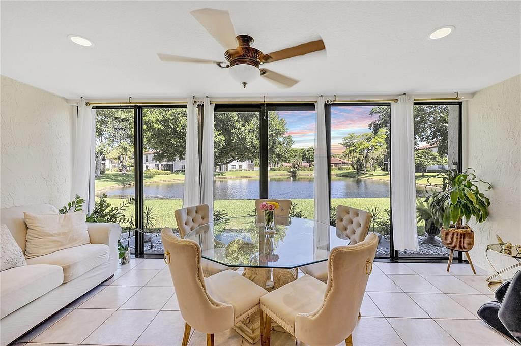 9232 Pecky Cypress Ln APT 2D Boca Raton, FL 33428 - Thumbnail 2