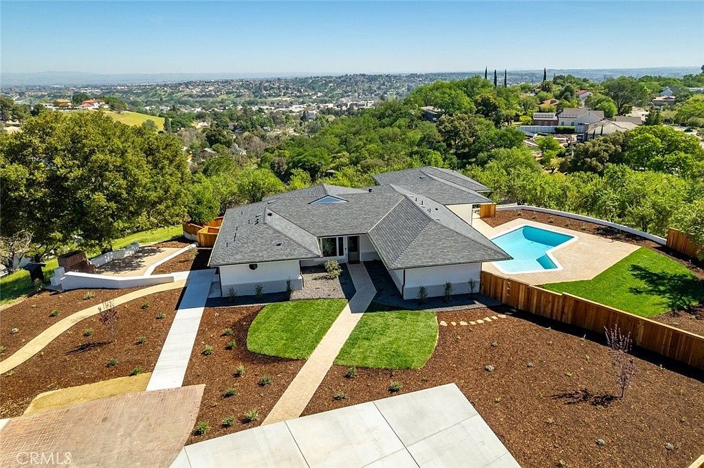 1026 Merry Hill Rd Paso Robles, CA 93446 - Thumbnail 2