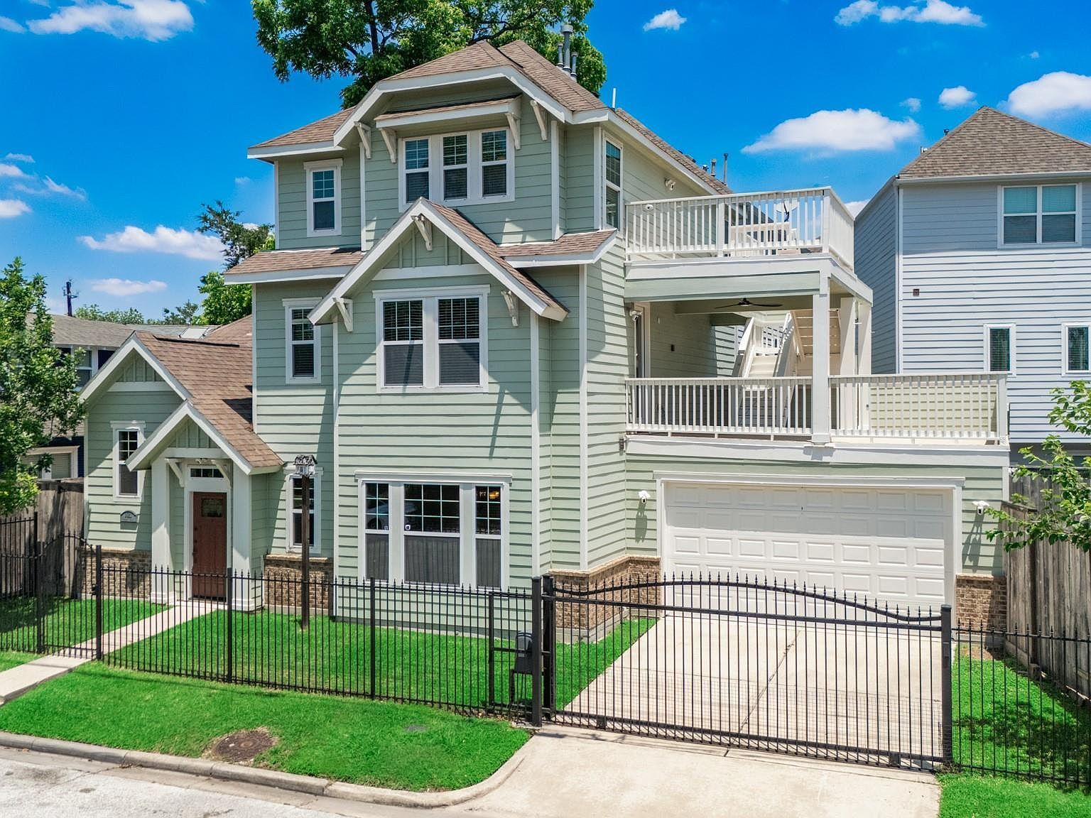 6621 N Main St Houston, TX 77009, 77009