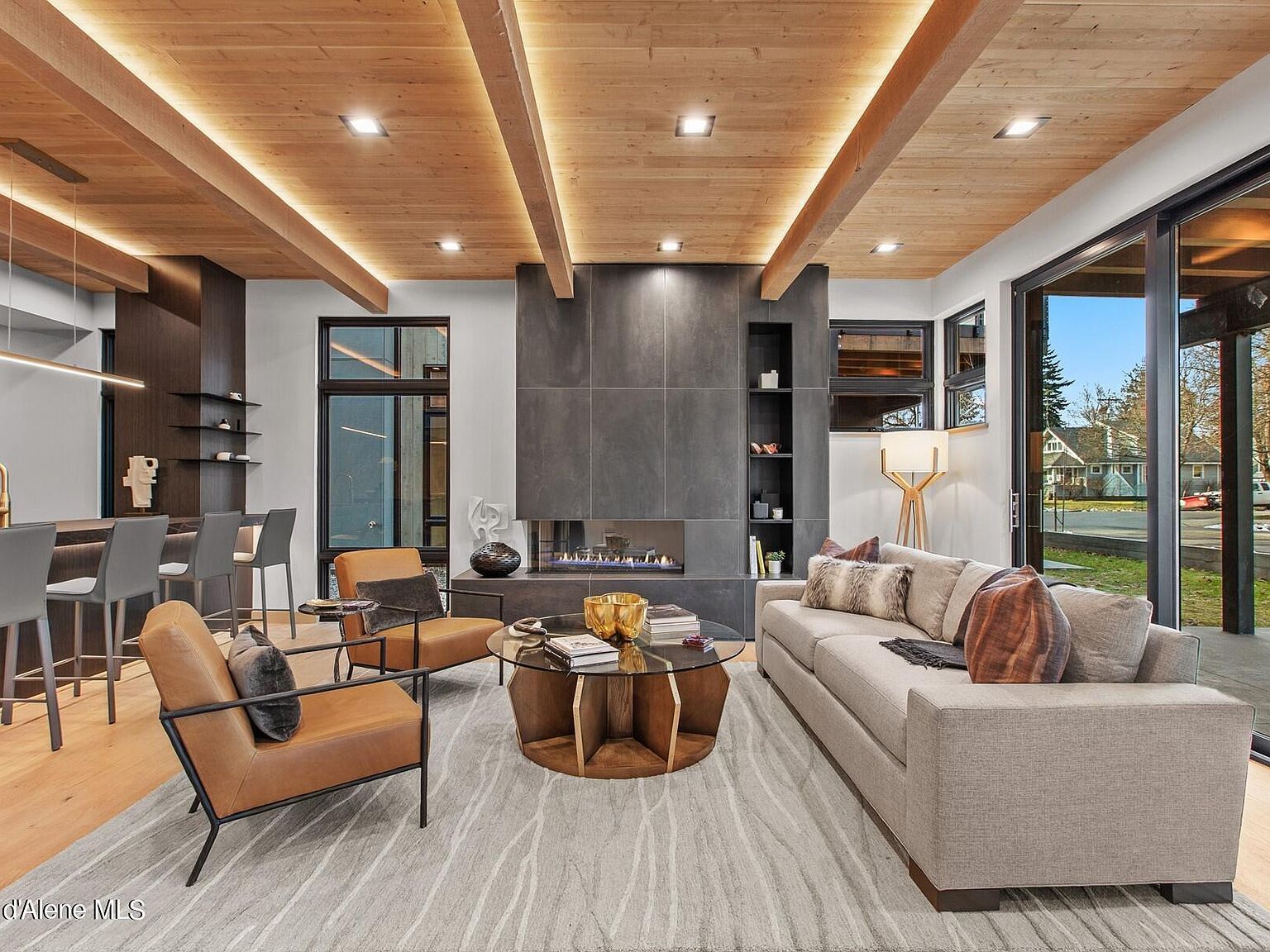 810 E Lakeside Ave Coeur D Alene, ID 83814 - Thumbnail 2