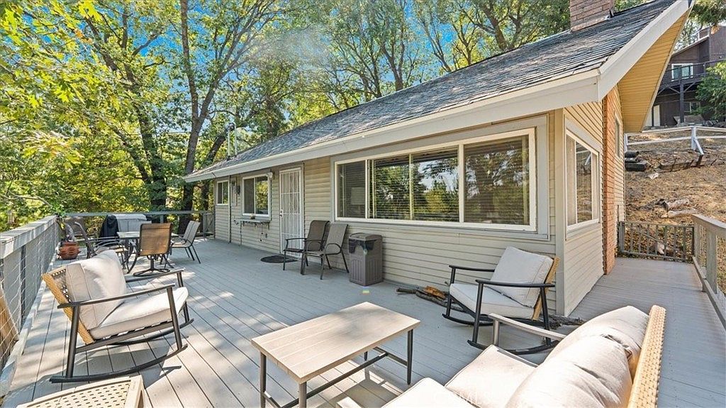 646 Arth Dr Crestline, CA 92325 - Thumbnail 2