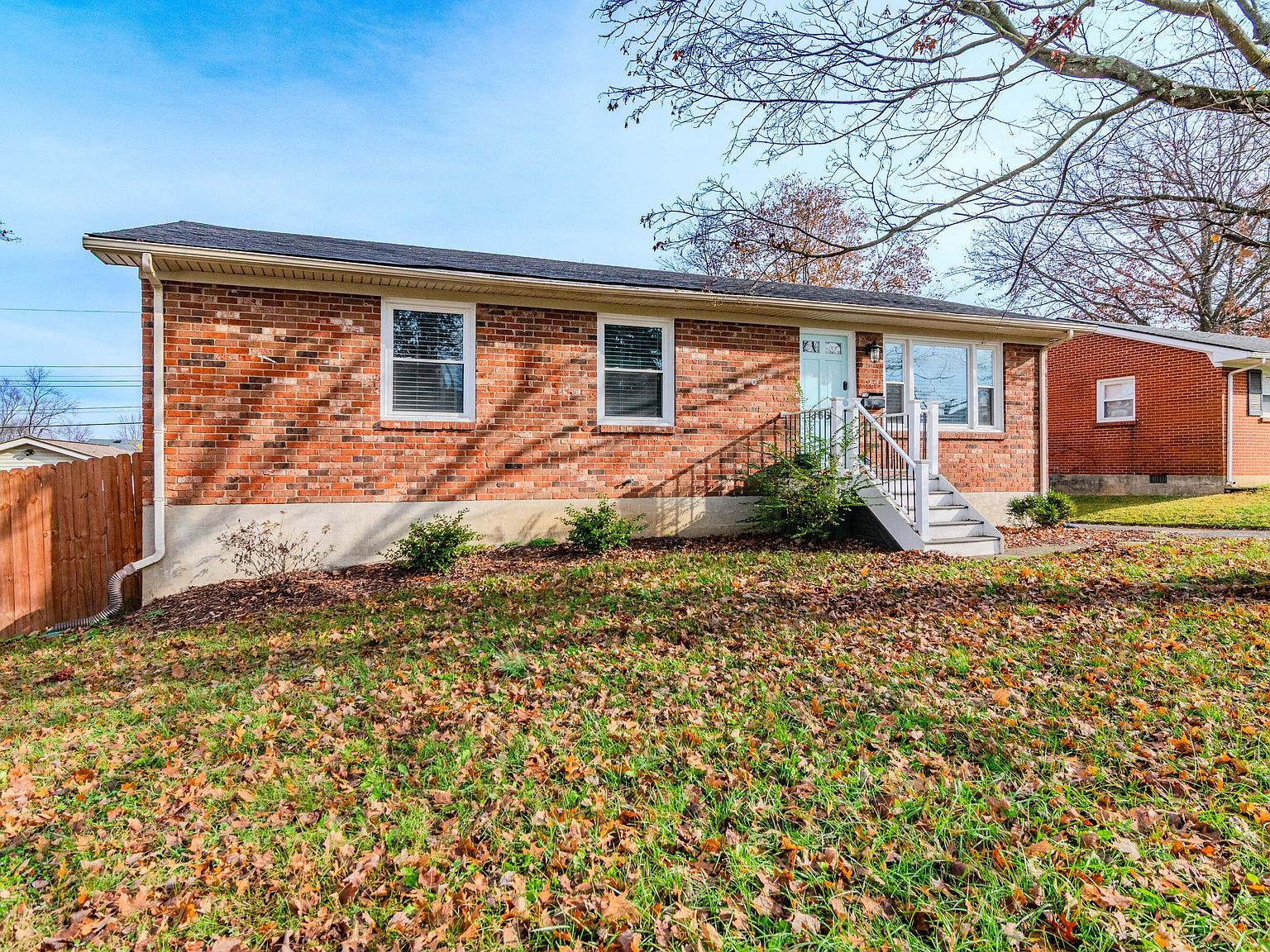 3668 King Arthur Dr Lexington, KY 40517 - Thumbnail 2