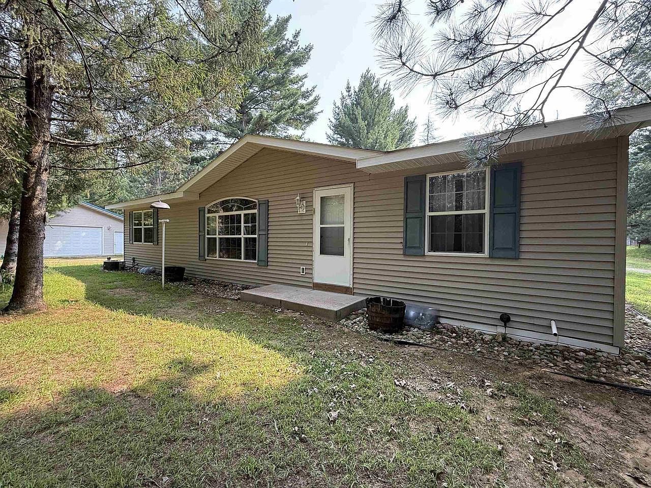 817 Elk Dr Adams, WI 53910 - Thumbnail 2