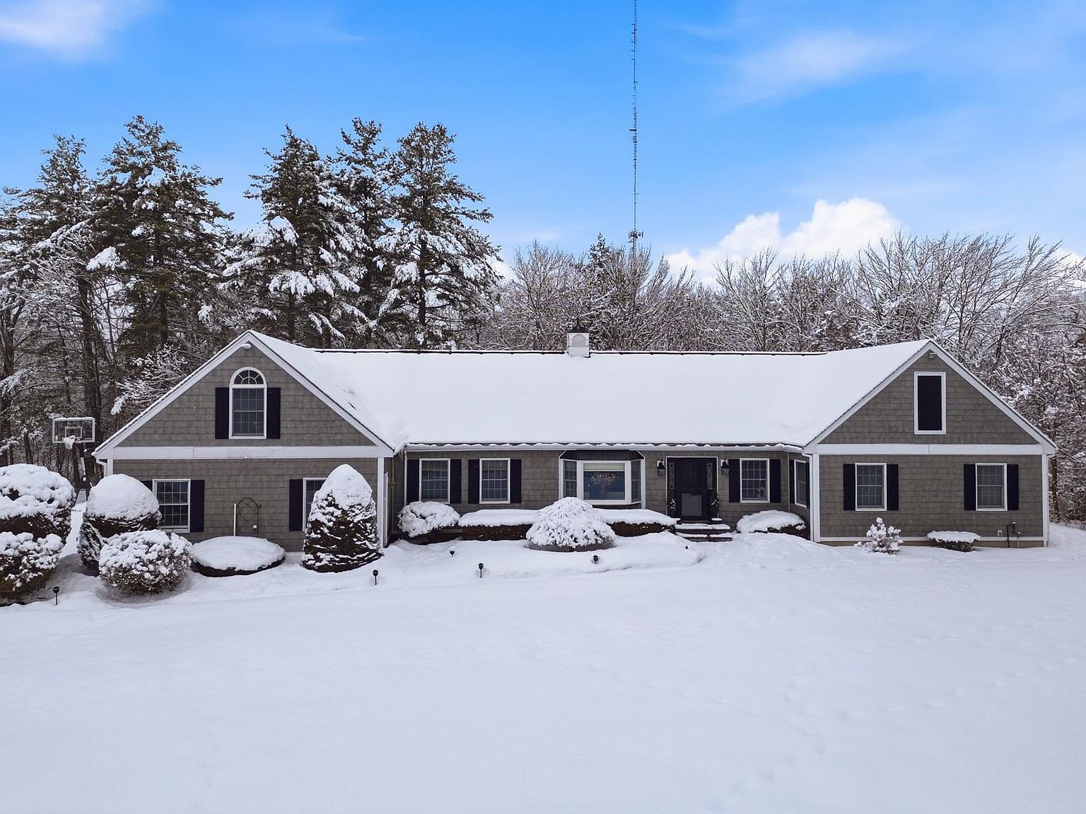 6 Isaac Lucas Cir Dover, NH 03820 - Thumbnail 2