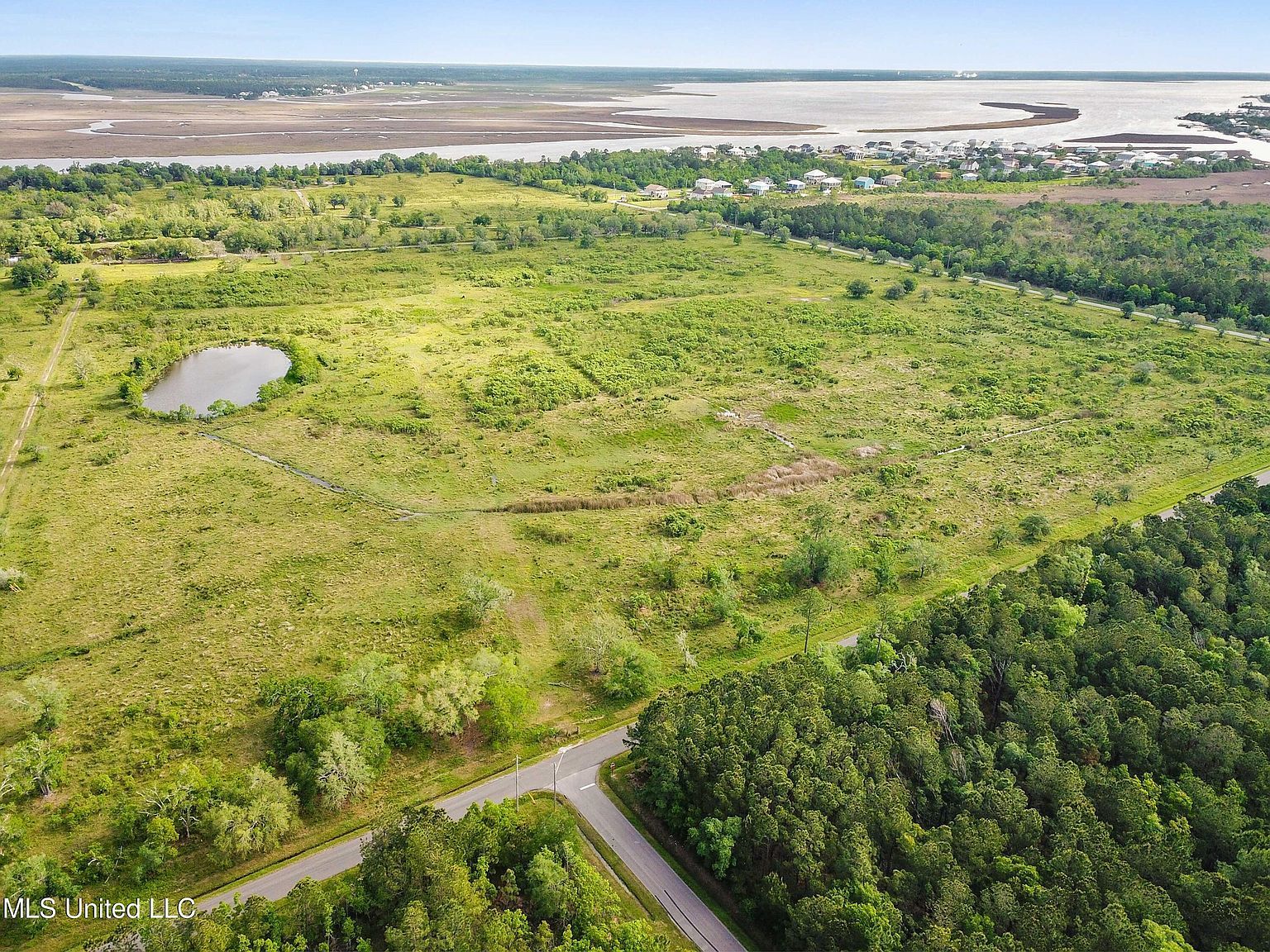 11191 Cazaubon Rd Bay Saint Louis, MS 39520 - Thumbnail 2