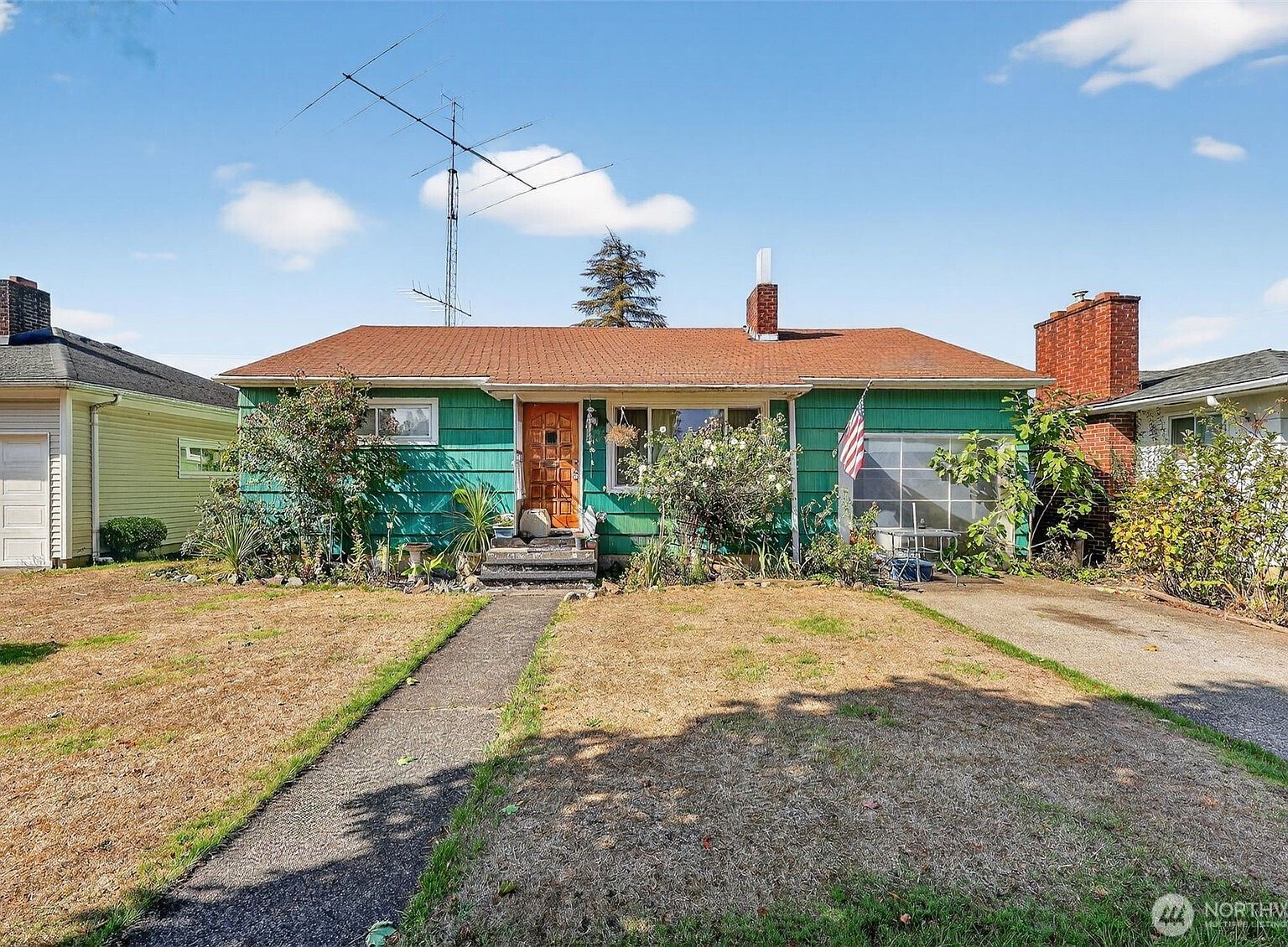 1717 10th Ave Longview, WA 98632 - Thumbnail 2