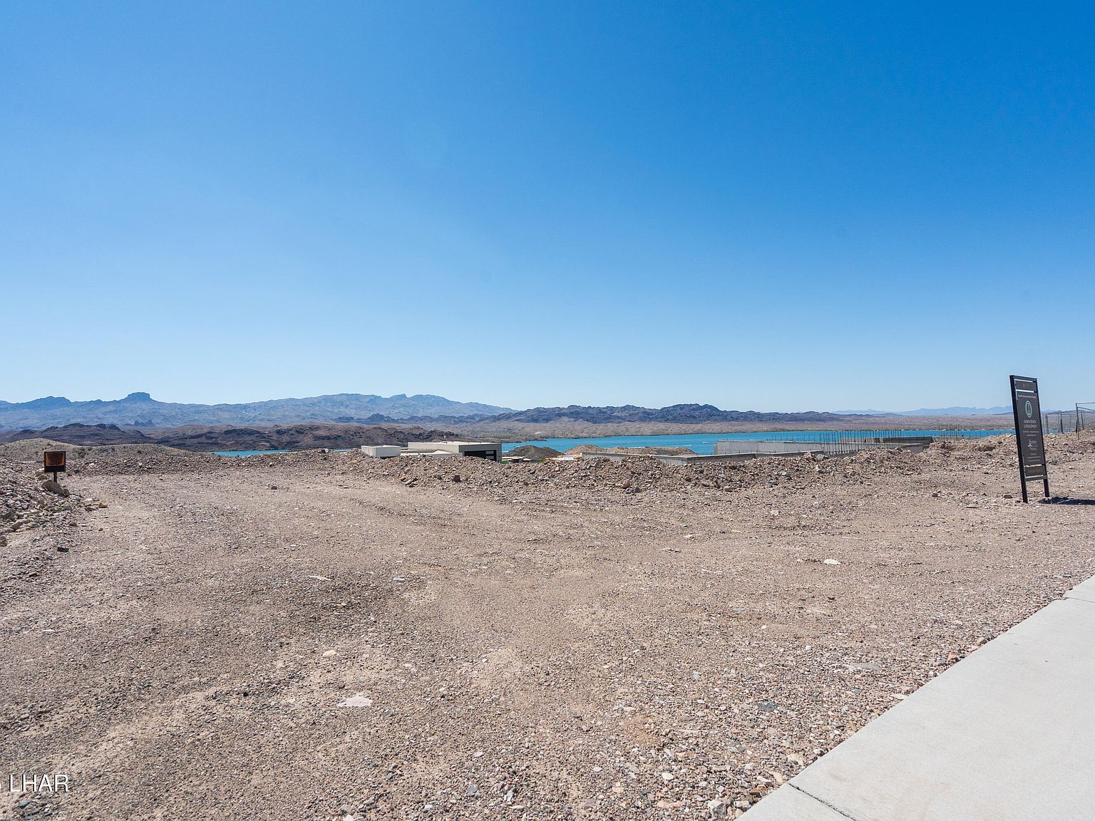 2408 Desert View Ct Lake Havasu City, AZ 86404 - Thumbnail 2