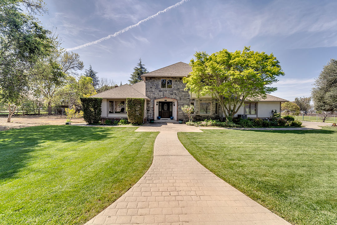 6945 Angelo Lane, Gilroy, CA, USA, 95020 - Thumbnail 2