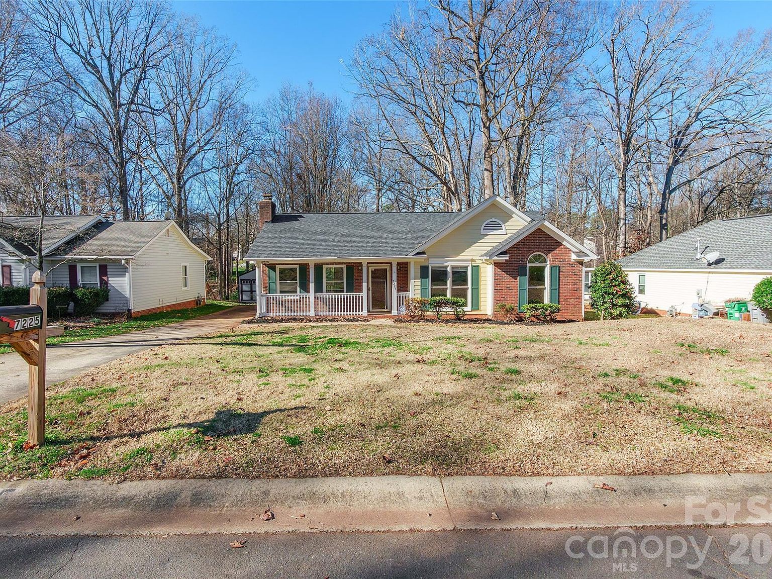 7225 McTeal Pl Charlotte, NC 28262 - Thumbnail 2