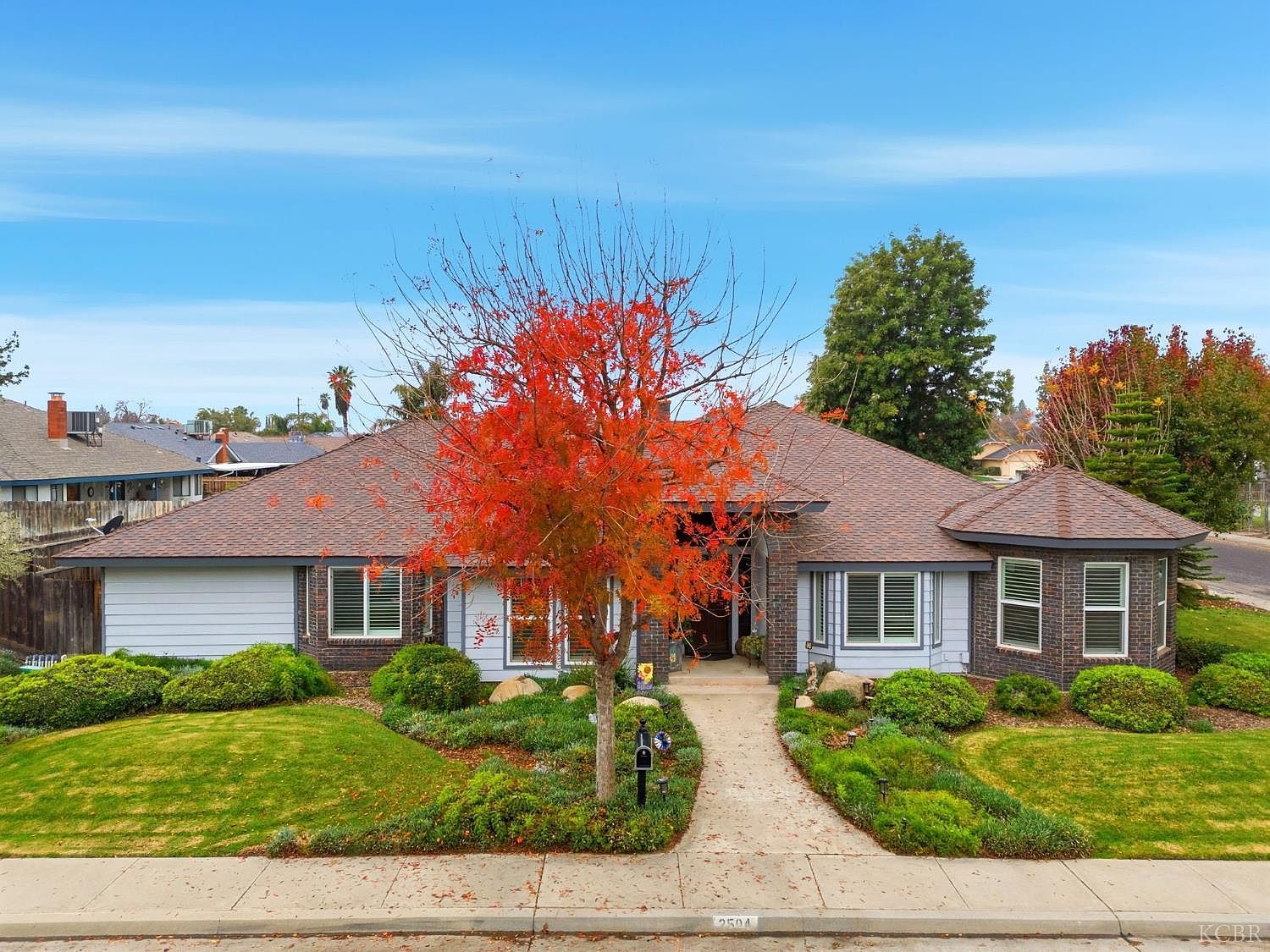 2504 N Kensington Way Hanford, CA 93230 - Thumbnail 2