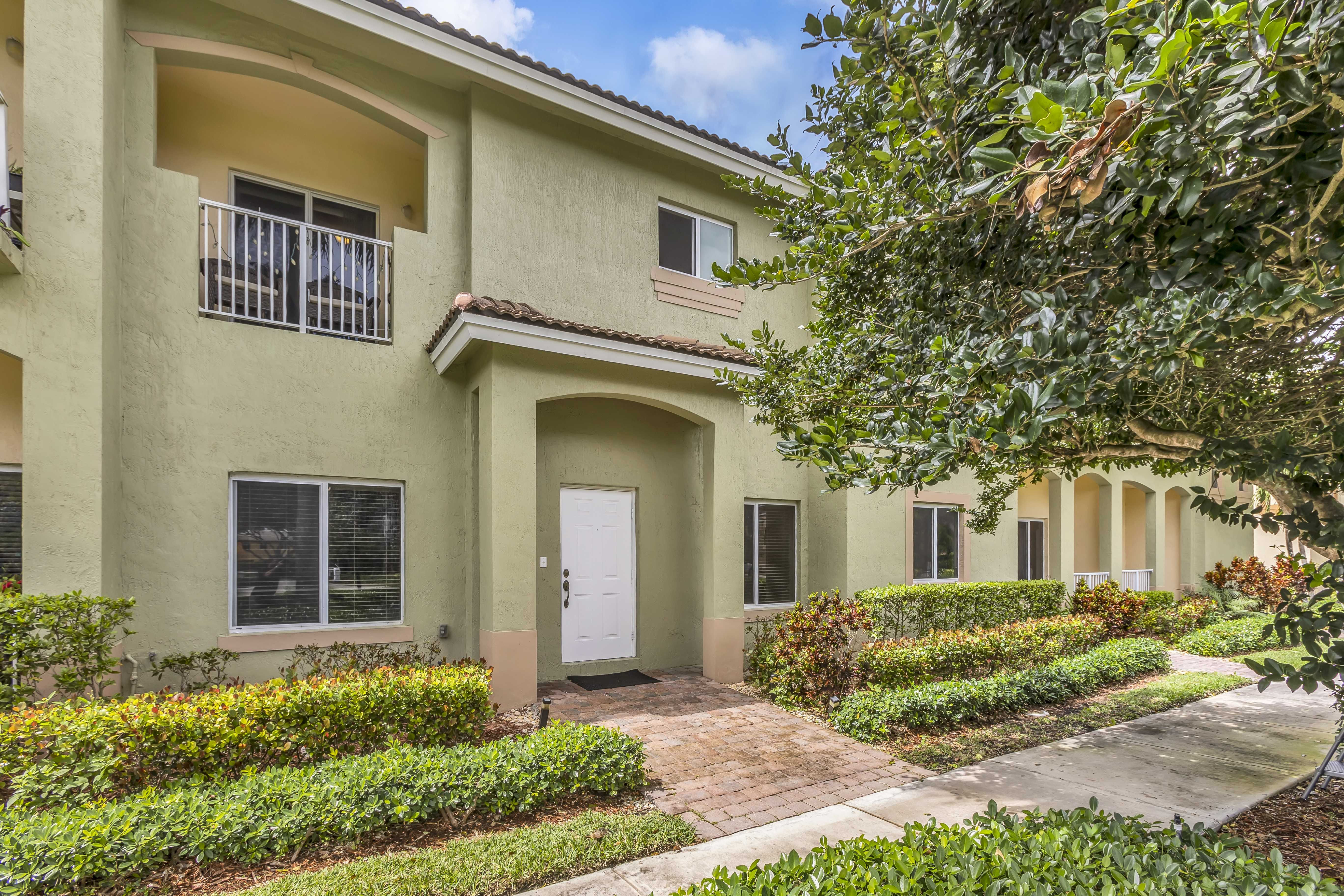 2347 SE 16th Pl, Homestead, FL 33035, USA | Town Home