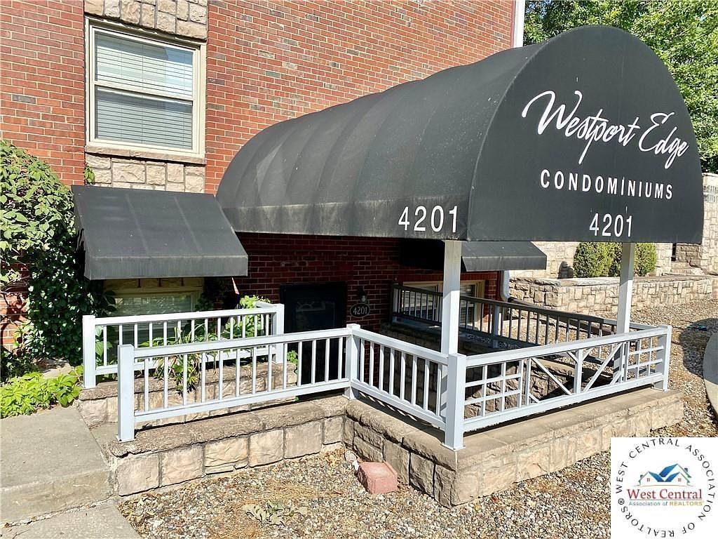 4215 Clark Ave Kansas City, MO 64111  | New build