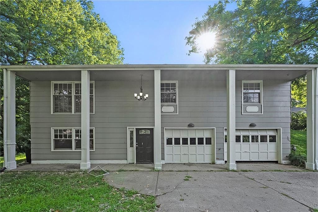 3801 NE Antioch Rd Kansas City, MO 64117 - Thumbnail 2