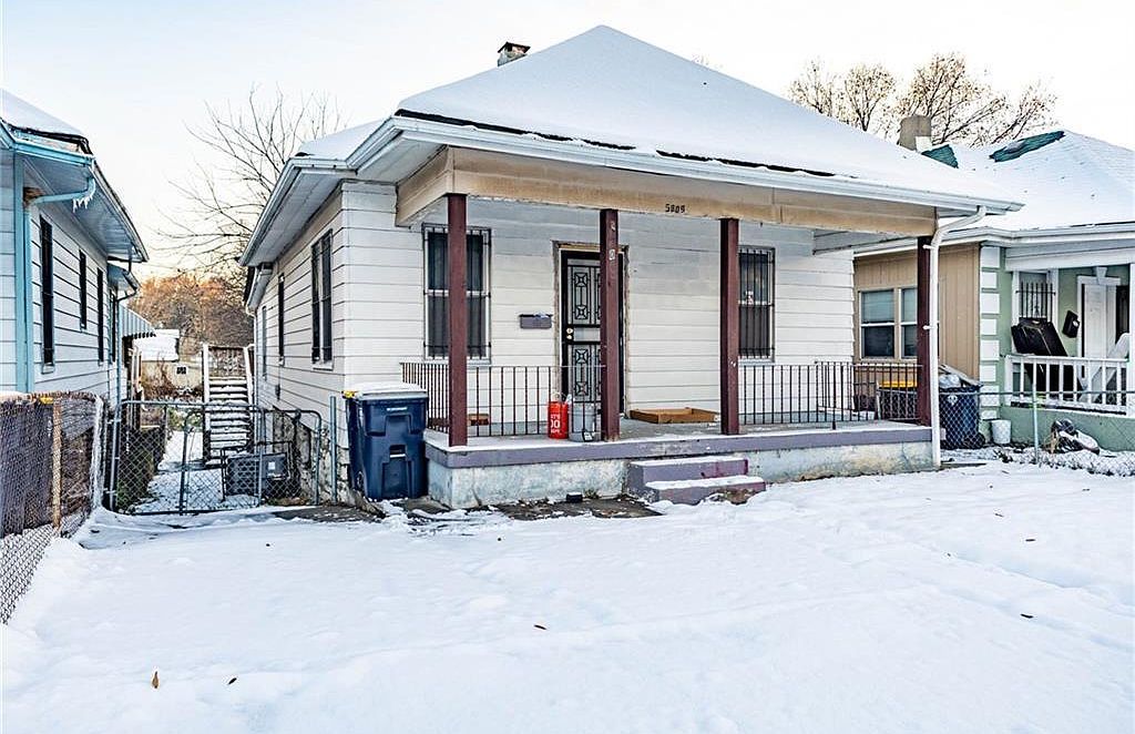 5809 Saint John Ave Kansas City, MO 64123 - Thumbnail 2