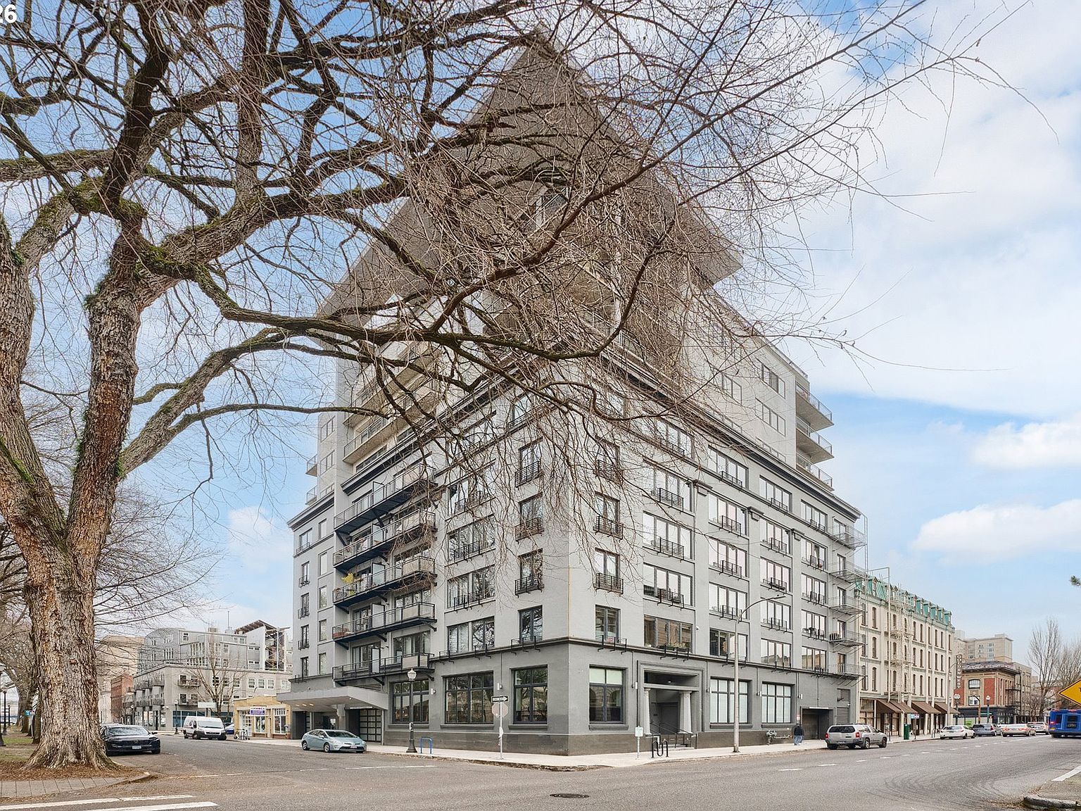 300 NW 8th Ave APT 303 Portland, OR 97209 - Thumbnail 2