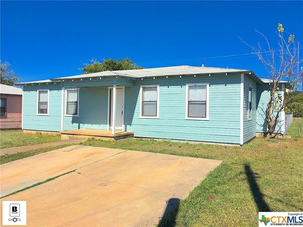 704 W Avenue B Copperas Cove, TX 76522 - Thumbnail 2