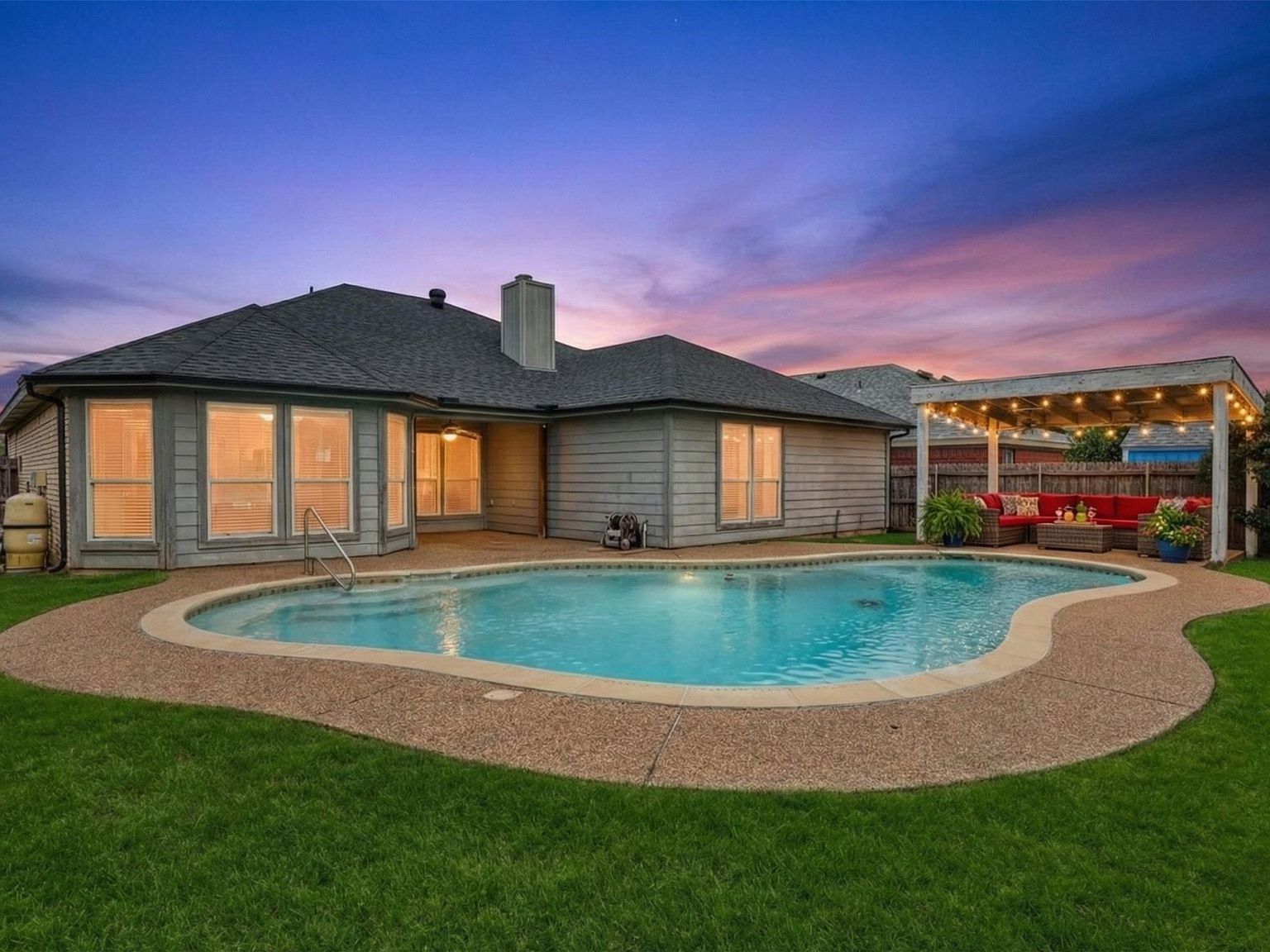 1005 Caleb St Burleson, TX 76028 - Thumbnail 2