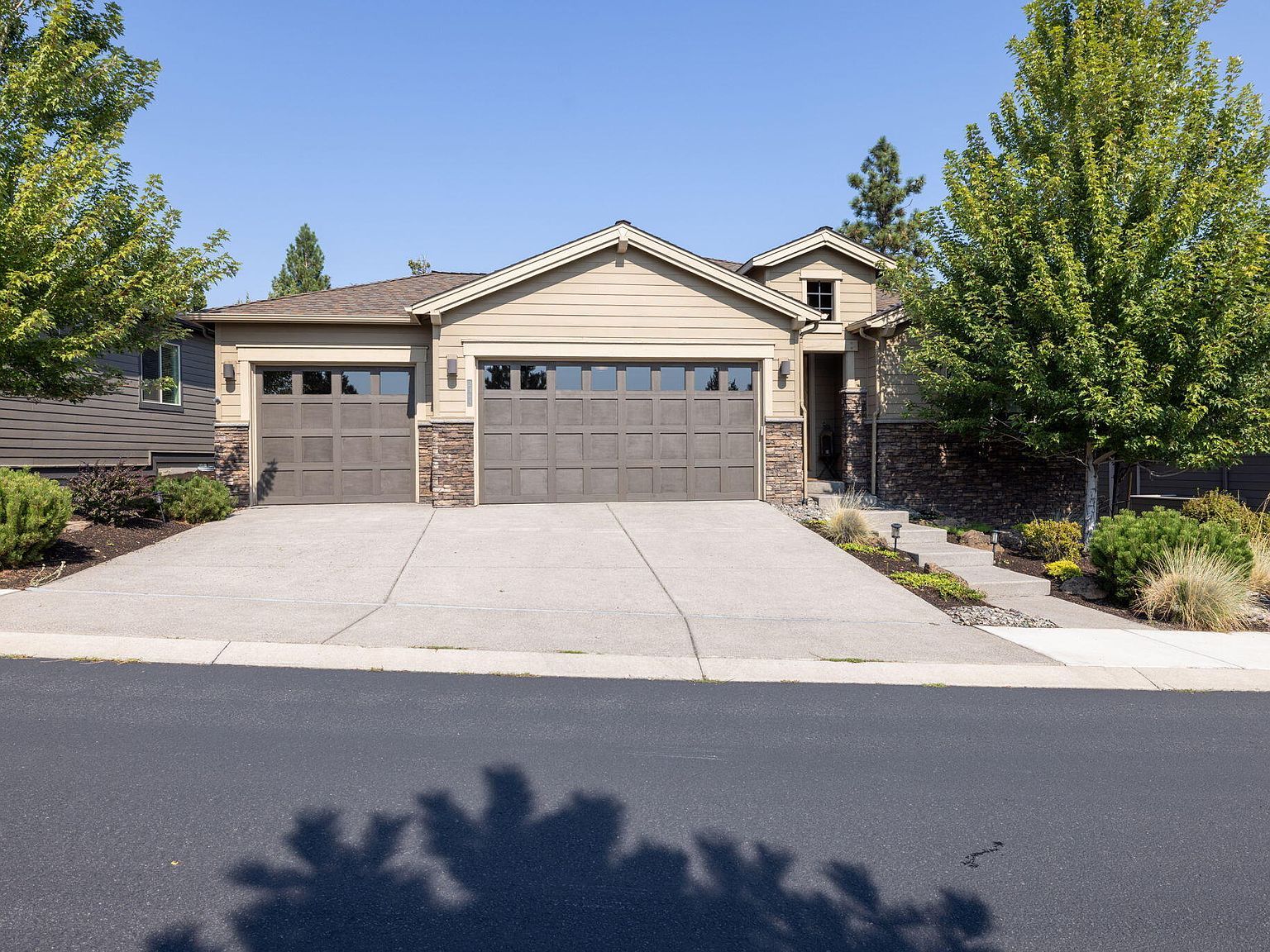 2464 NW Majestic Ridge Dr Bend, OR 97703 - Thumbnail 2