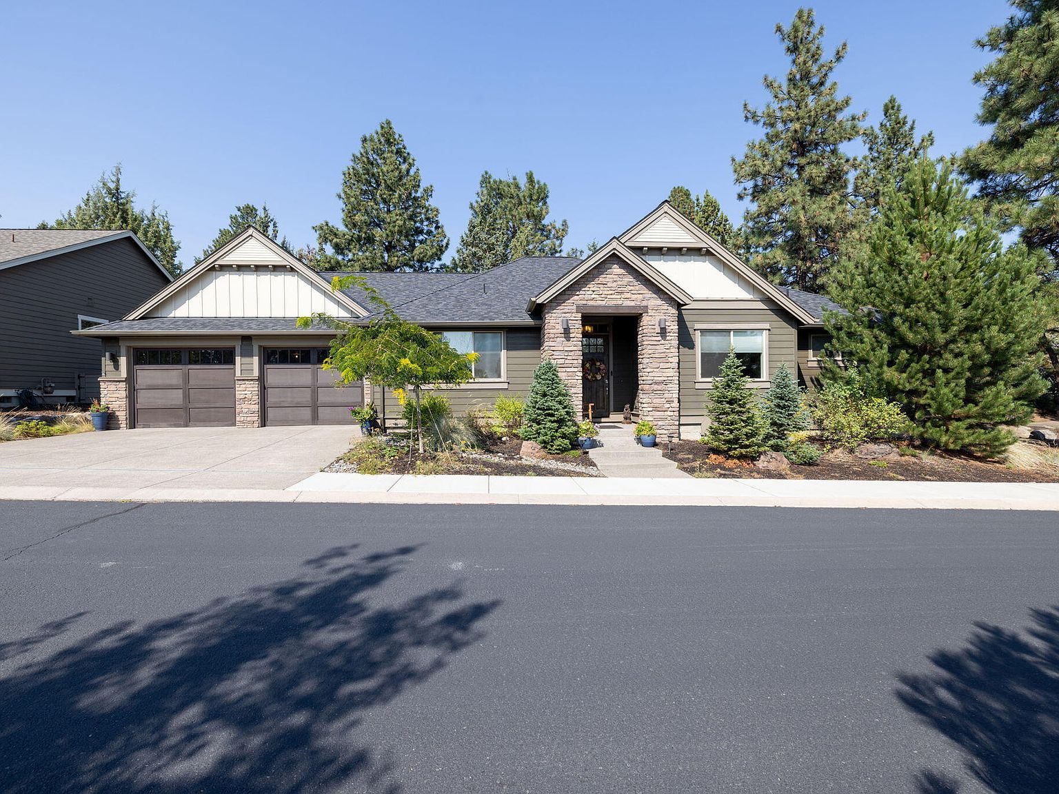 2408 NW Majestic Ridge Dr Bend, OR 97703 - Thumbnail 2
