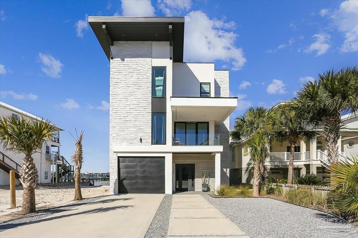 7348 Grand Navarre Blvd Navarre Beach, FL 32566 - Thumbnail 2