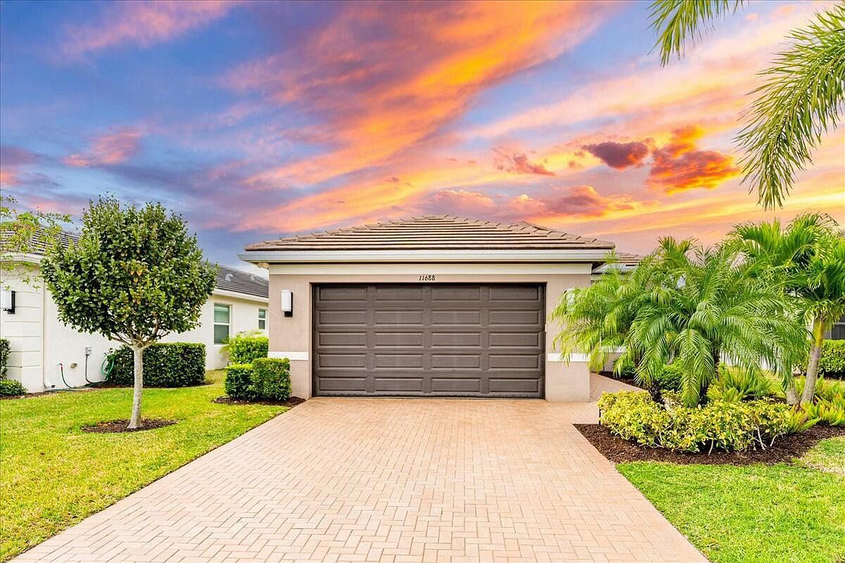 11688 SW Brighton Falls Dr Port Saint Lucie, FL 34987 - Thumbnail 2