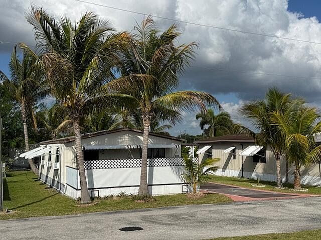 2023 Saint Lucie Blvd LOT 305 Fort Pierce, FL 34946 - Thumbnail 2