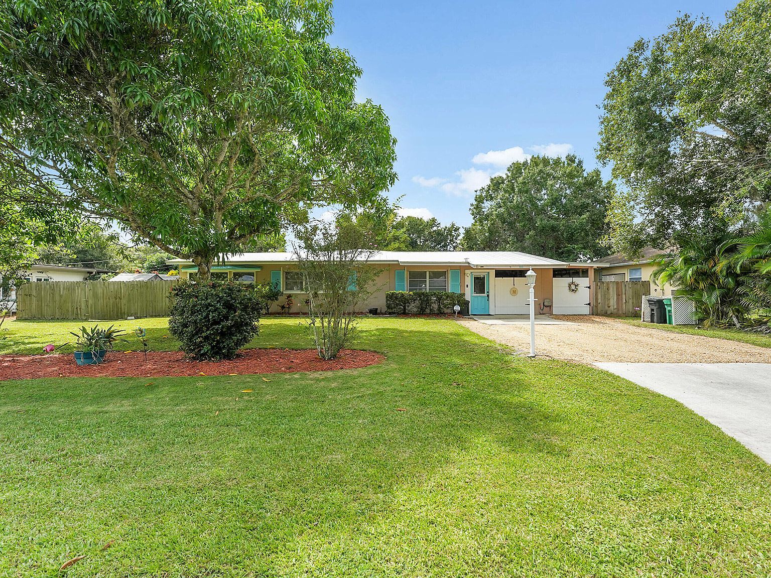 803 Anita St Fort Pierce, FL 34982 - Thumbnail 2