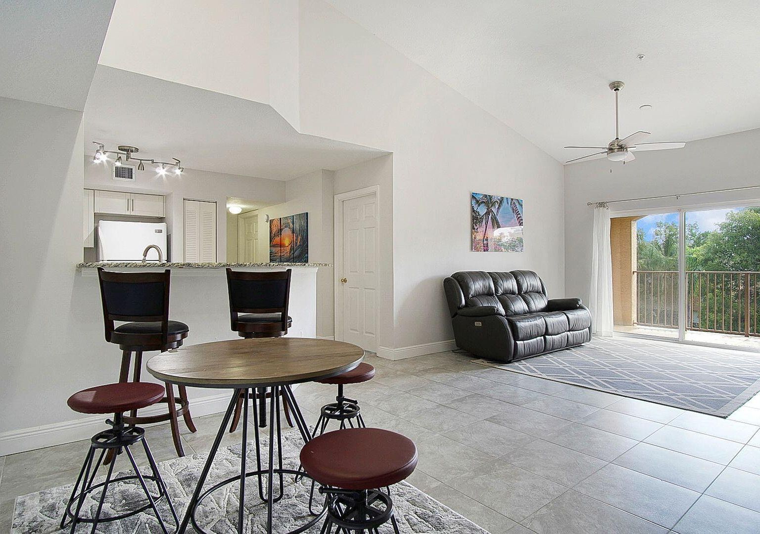 4041 San Marino Blvd APT 307 West Palm Beach, FL 33409 - Thumbnail 2