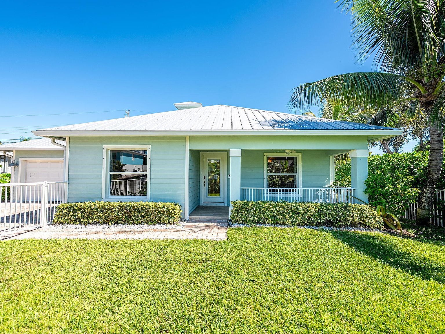 3773 NE Barbara Dr Jensen Beach, FL 34957 - Thumbnail 2