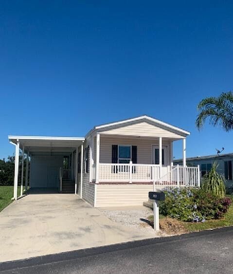 352 Mockingbird Ave Fort Pierce, FL 34982 - Thumbnail 2