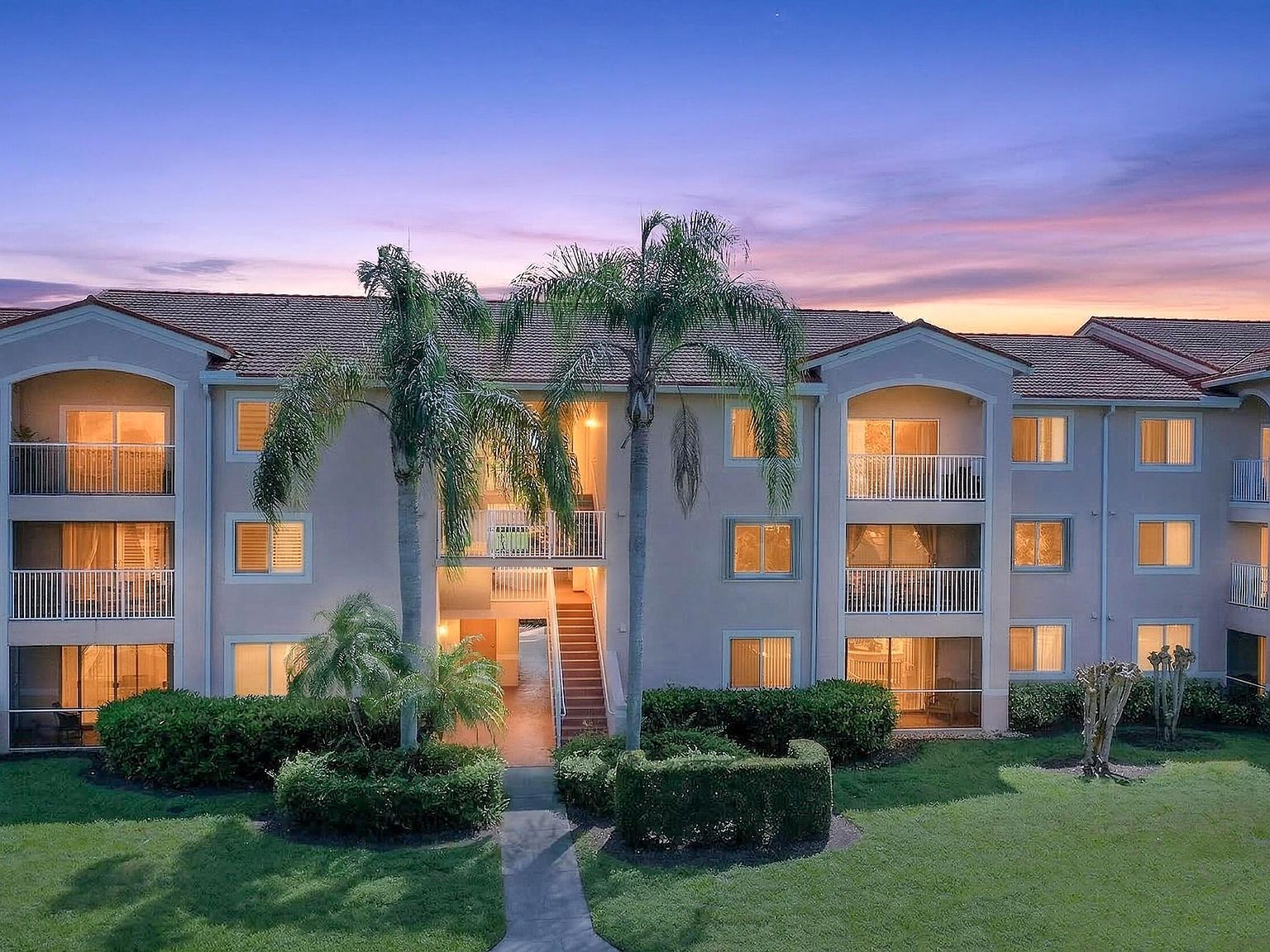 1640 N 42nd Cir APT 305 Vero Beach, FL 32967  | Condominium