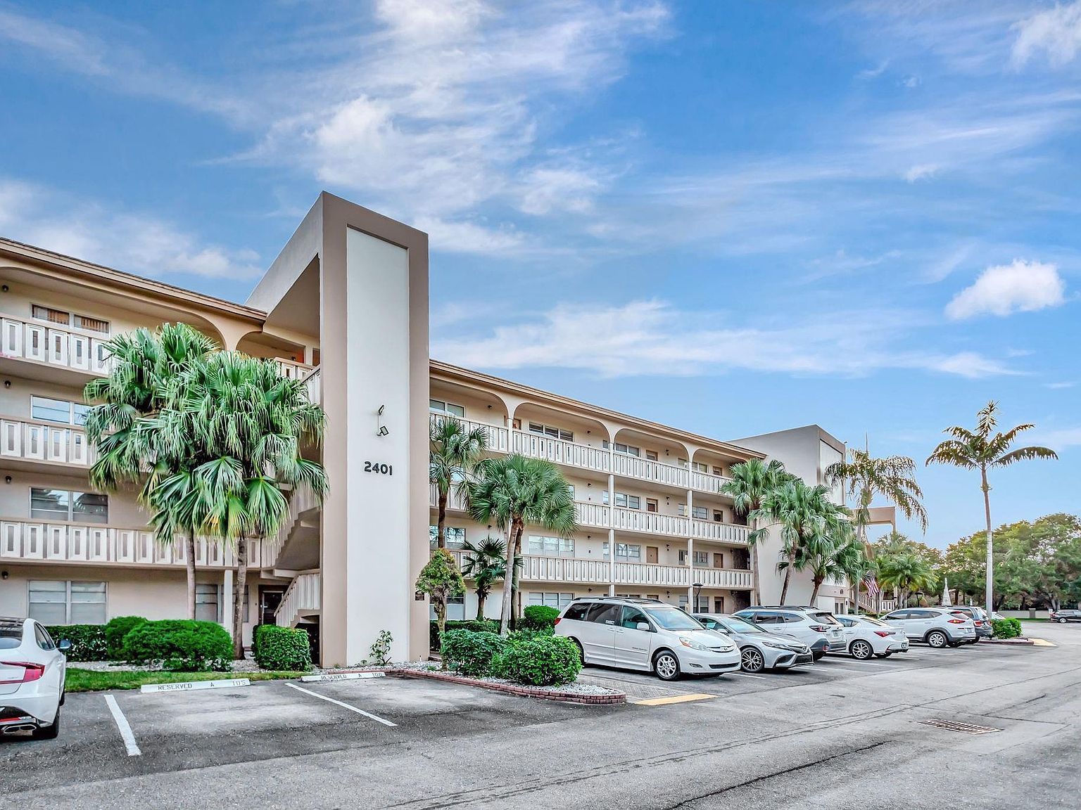 2401 Antigua Cir APT F1 Pompano Beach, FL 33066  | Condominium