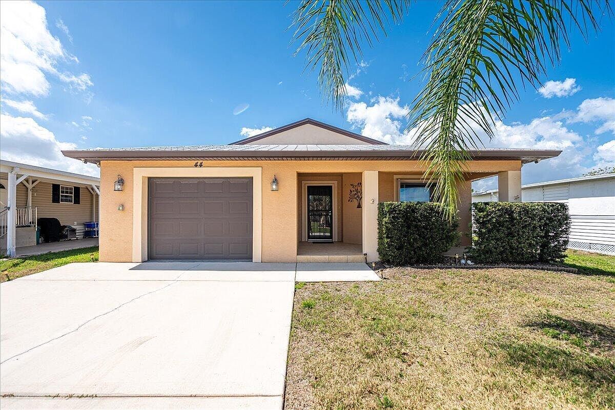 44 Grande Vista Way Port Saint Lucie, FL 34952  | Single Family