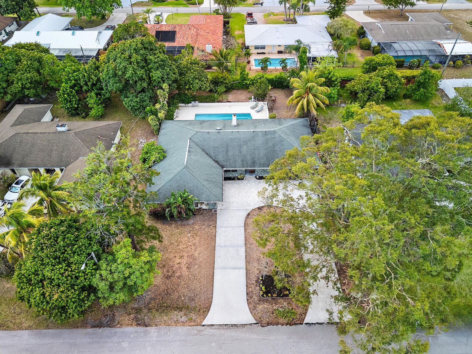 115 NE Caprona Ave Port Saint Lucie, FL 34983 - Thumbnail 2