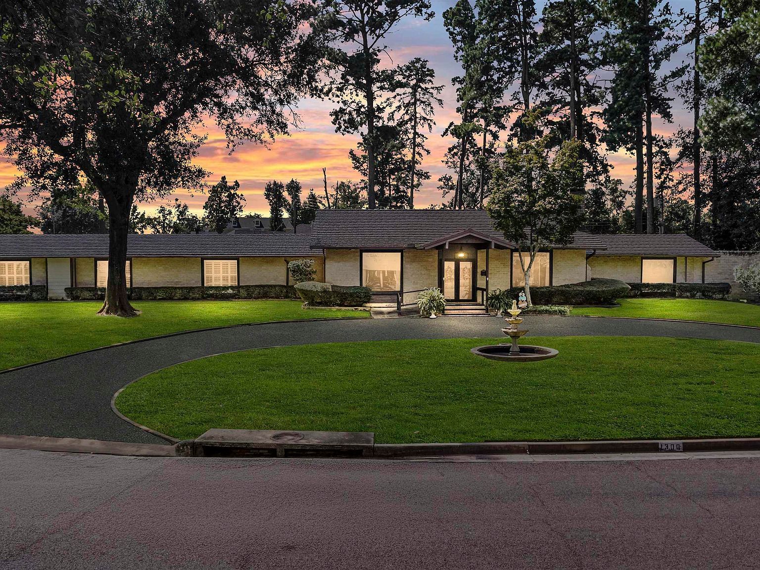 1300 Montclair St Longview, TX 75601 - Thumbnail 2