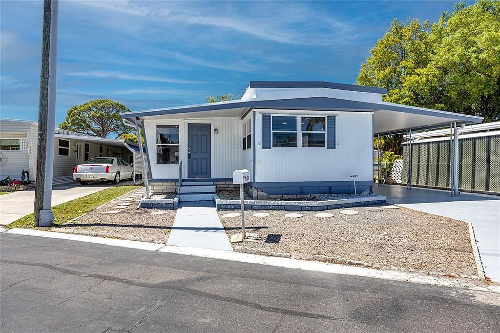 318 Lake Rd Clearwater, FL 33764 - Thumbnail 2