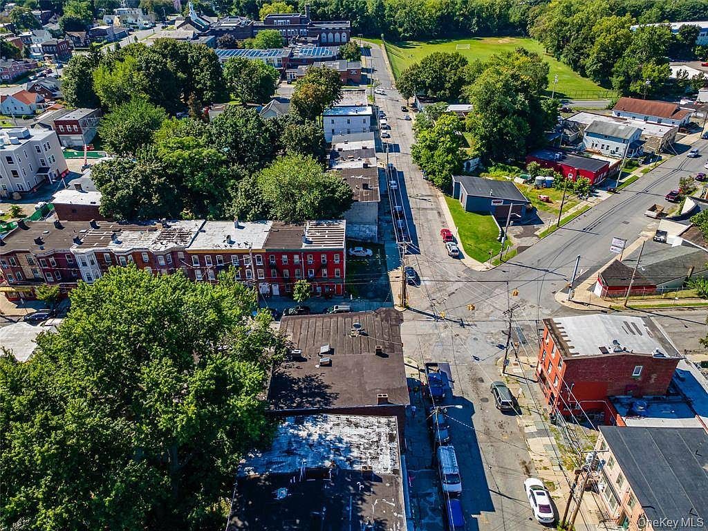 193 Renwick St Newburgh, NY 12550 - Thumbnail 2