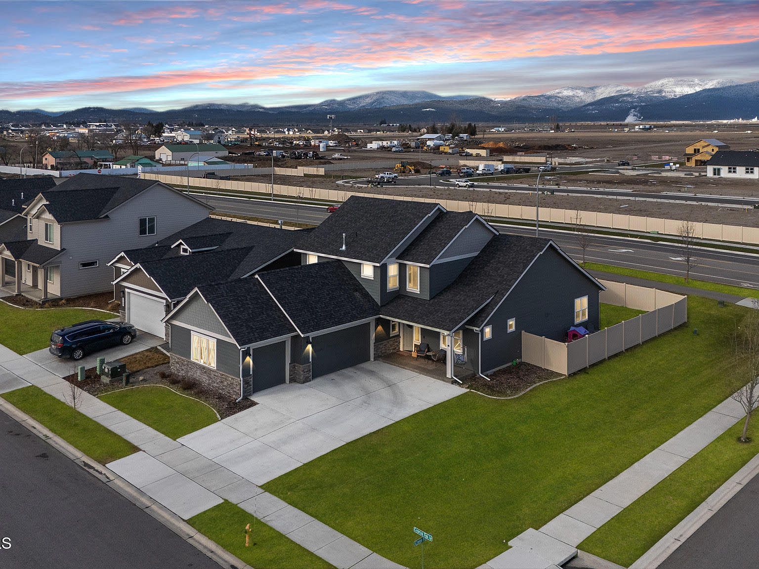 3366 N Cyprus Fox Loop Post Falls, ID 83854 - Thumbnail 2