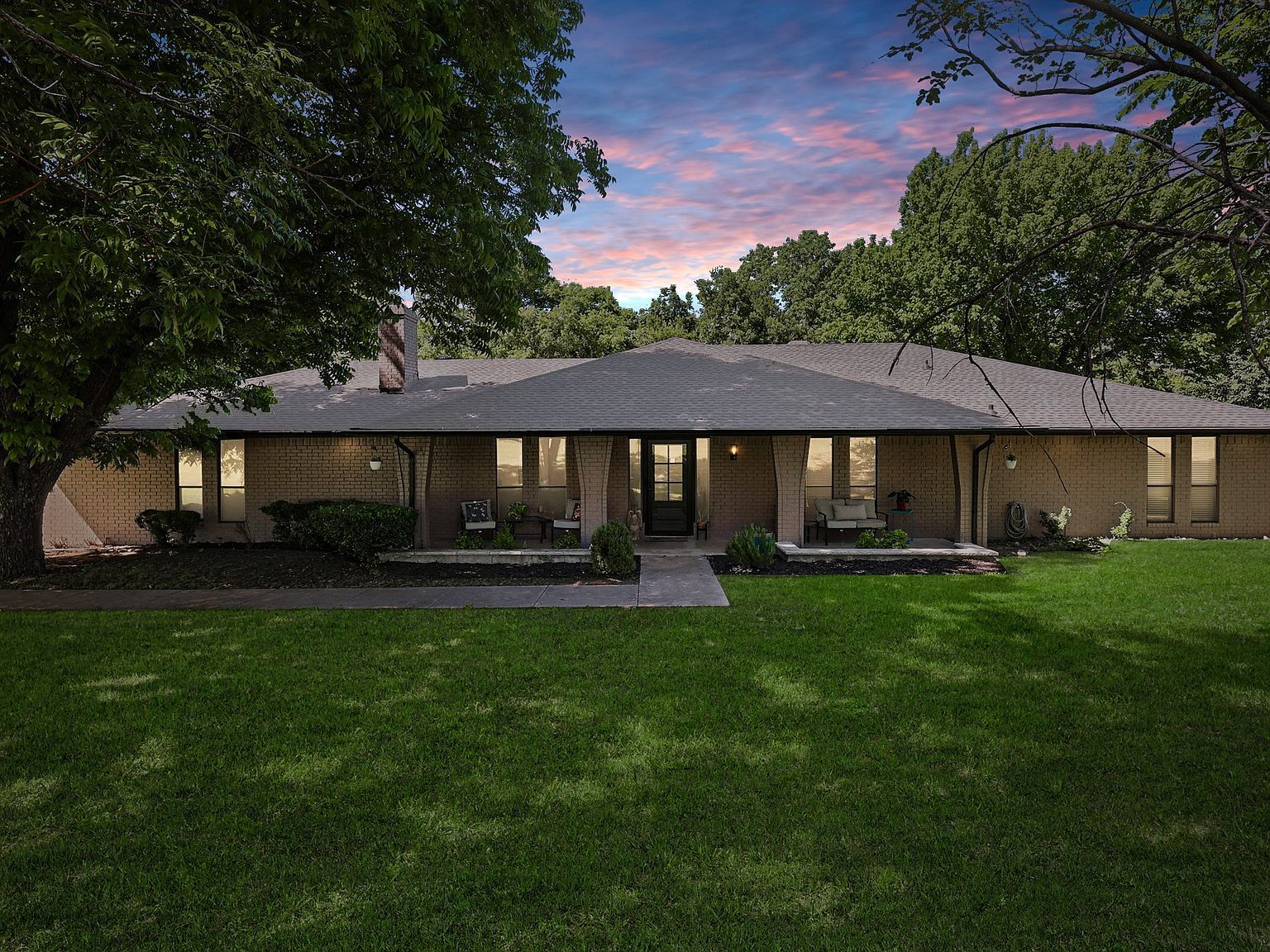 175 E Pleasant Run Rd Cedar Hill, TX 75104 - Thumbnail 2