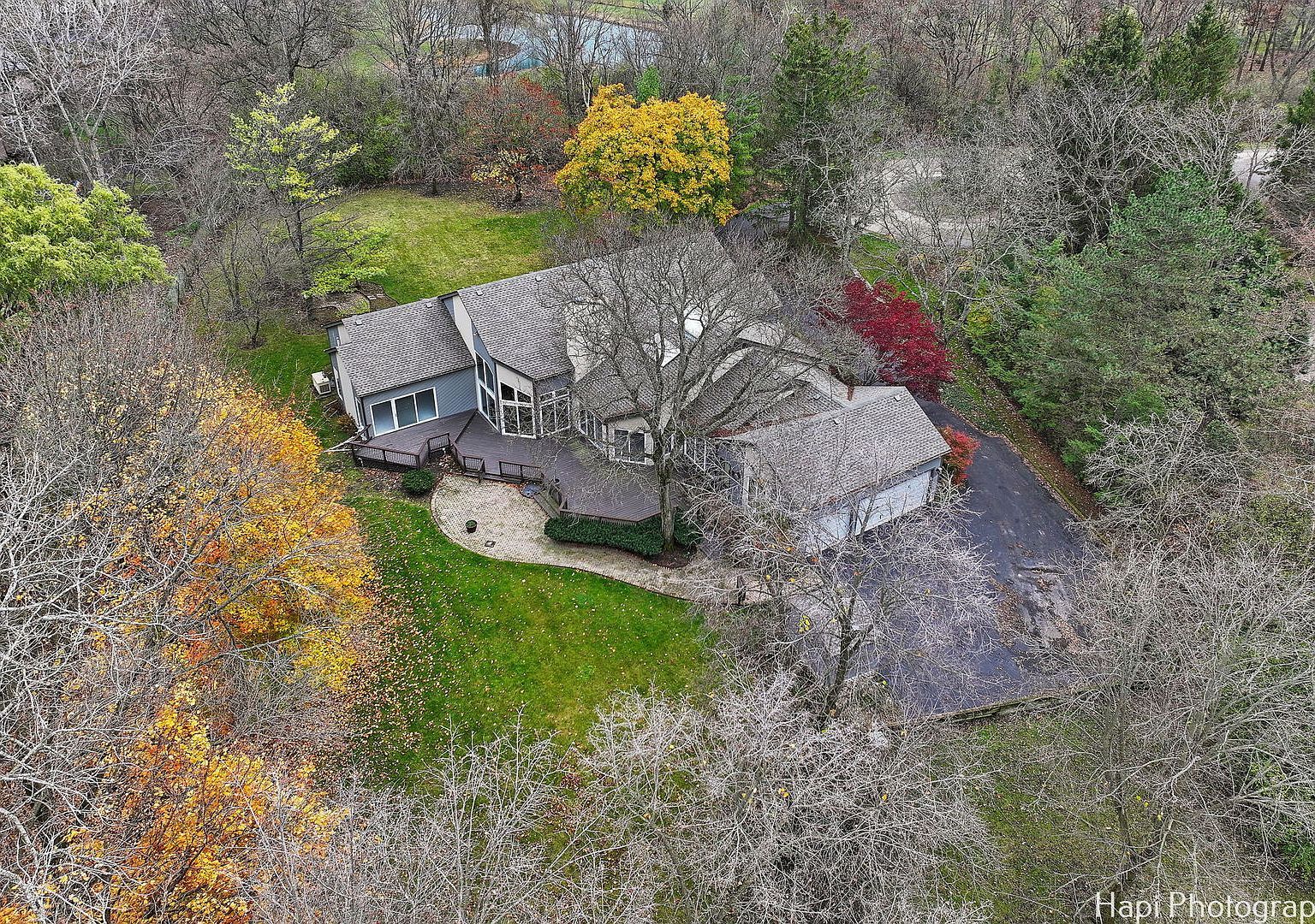 11 Lakewood Dr Bannockburn, IL 60015 - Thumbnail 2