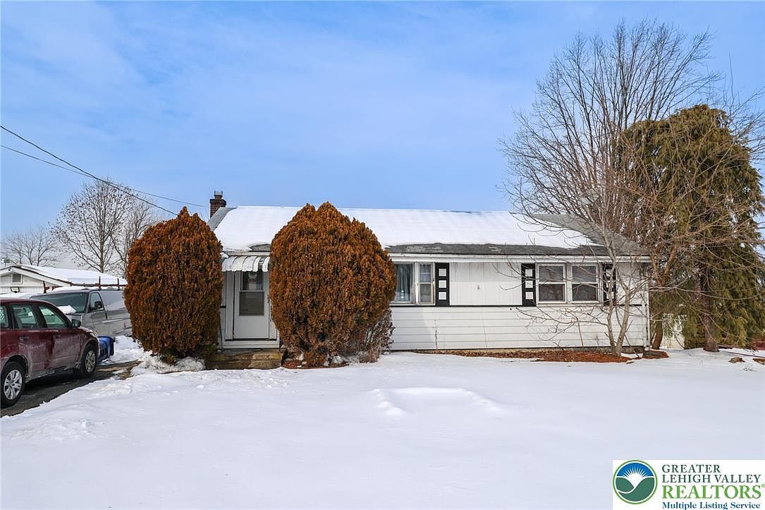 916 Race St Catasauqua, PA 18032 - Thumbnail 2